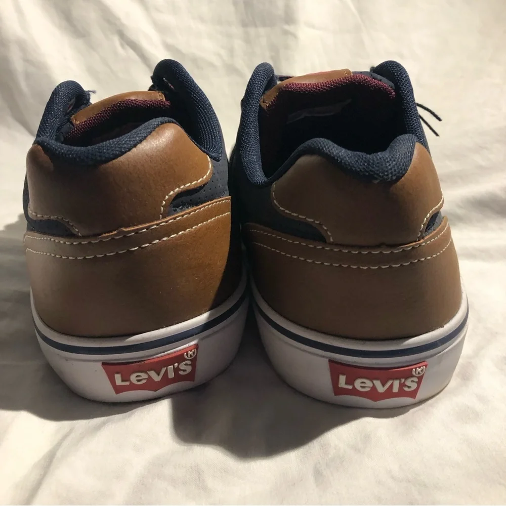 Levi Miles Sneakers Navy Blue Size 9.5 Mens NWT Flat Shoes - Picture 4 of 5